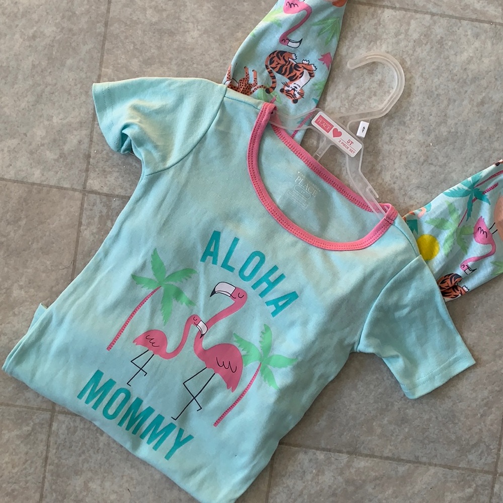 Children’s Place Pajama Set 🦩🐯🐘